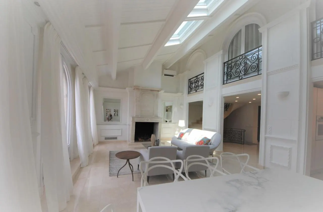 Foch Bright Prestigious Apartment In Cannes !